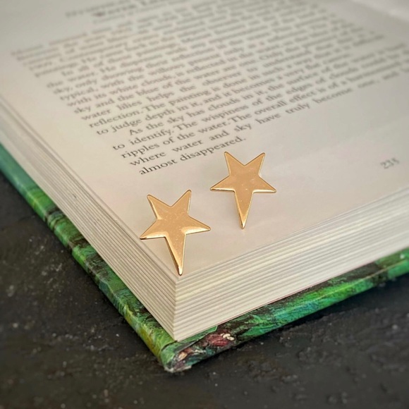 Star Stud Earrings 18k Gold Plated 0.5 inch Long Star Earrings Jewelry - Picture 4 of 10